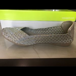e360 Easyspirit Gibby silver and gold flats